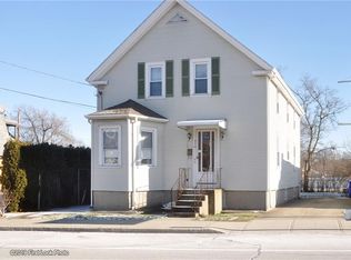 476 N Broadway St, East Providence, RI 02914
