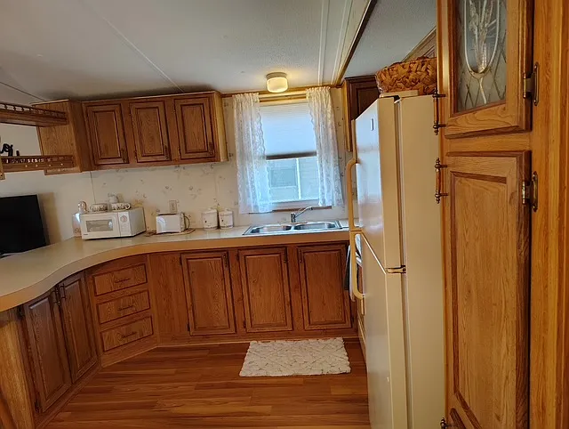 6855 Coconut Grove Cir — Photo 11