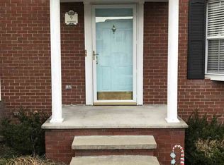 5821 E Pea Ridge Rd APT 9, Huntington, WV 25705