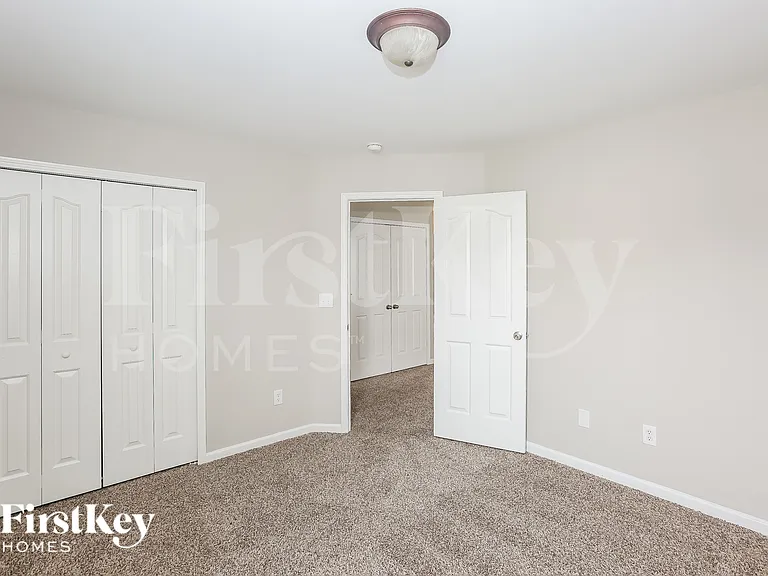 613 Latimer Way — Photo 13