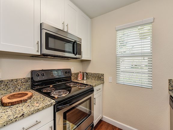 5th image of 4001 S Watt Ave #226