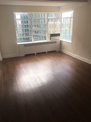 Rented by Central Park South Associates | media 9