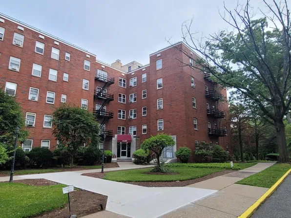 2320 Linwood Ave #1E-201E, Fort Lee, NJ 07024