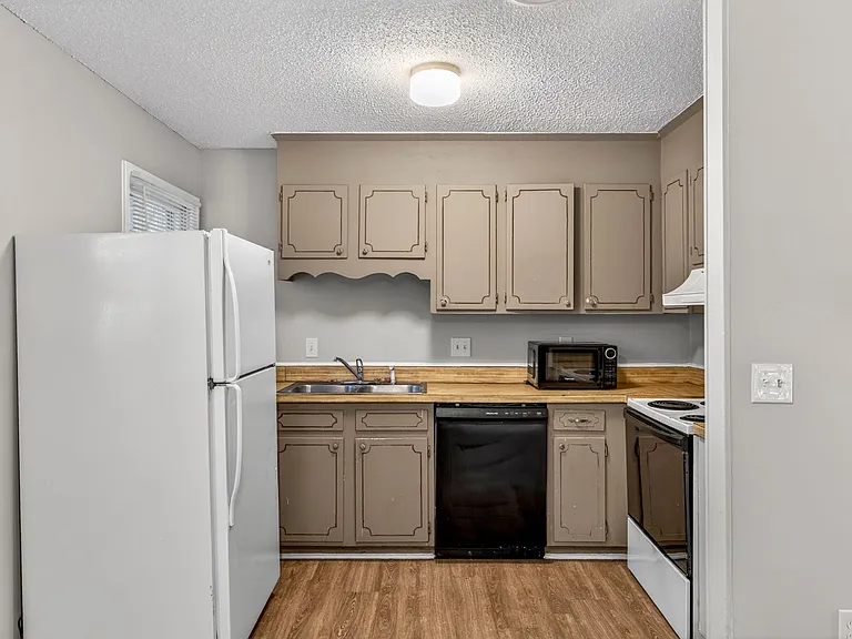 4725 Pennoak Rd — Photo 9