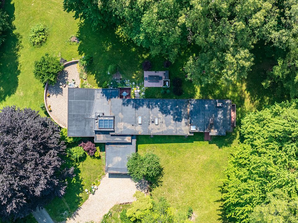 11090 Hawthorne Dr, Galesburg, MI 49053 | MLS #25048384 | Zillow