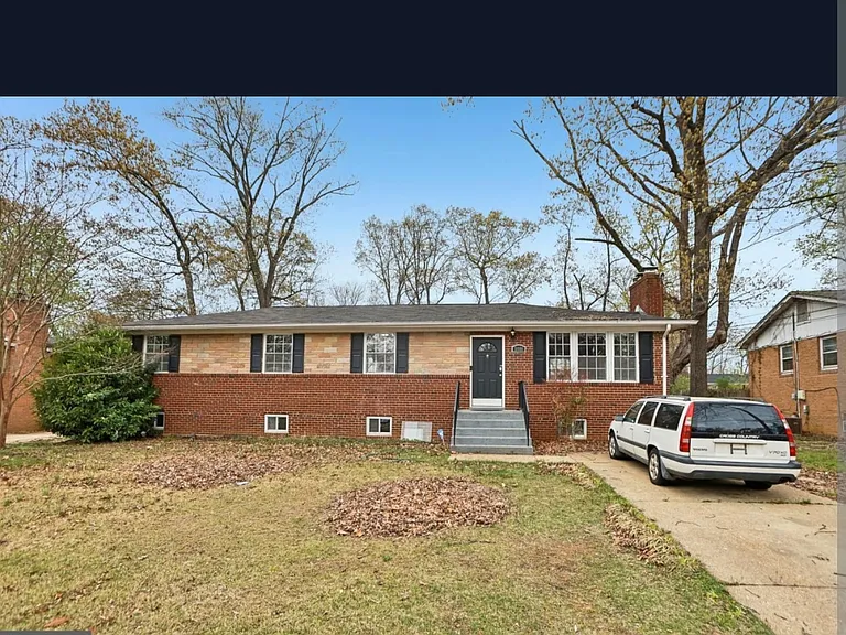 5608 Eastwood Ct — Photo 21