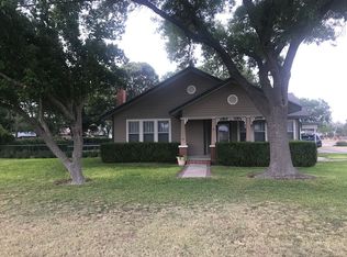10 E Fields Ave, Eldorado, TX 76936