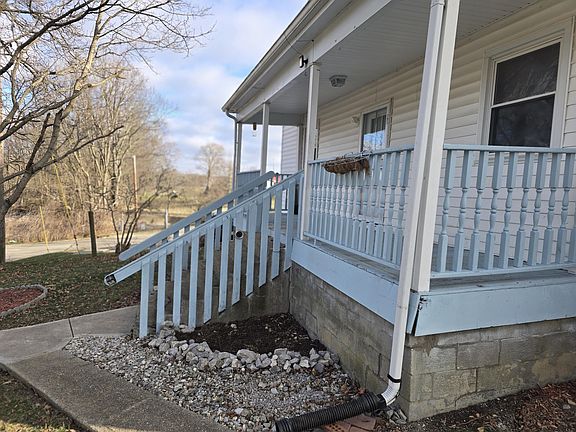 4th image of 311 Main St