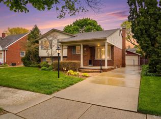 3545 Willow St, Dearborn, MI 48124