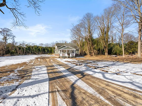 4th image of 450 Munsell Road