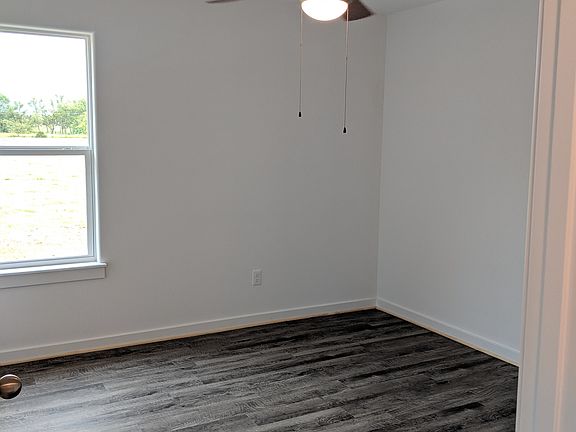 5th image of 601B W Christopher Dr