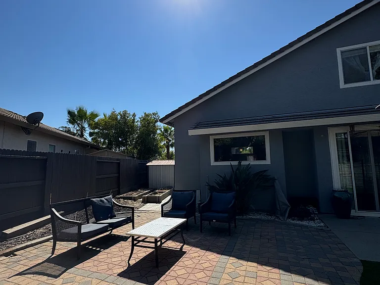 1370 Kerslake Cir — Photo 39