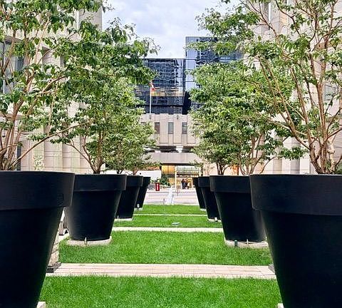 2nd image of 2181 Yonge St #3302