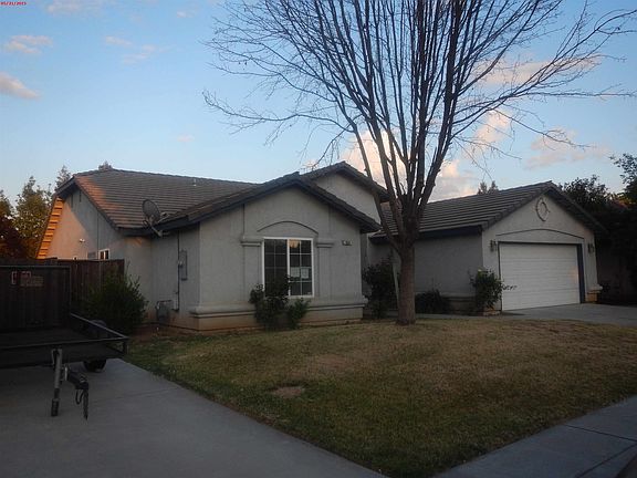 5th image of 881 Royal Dr