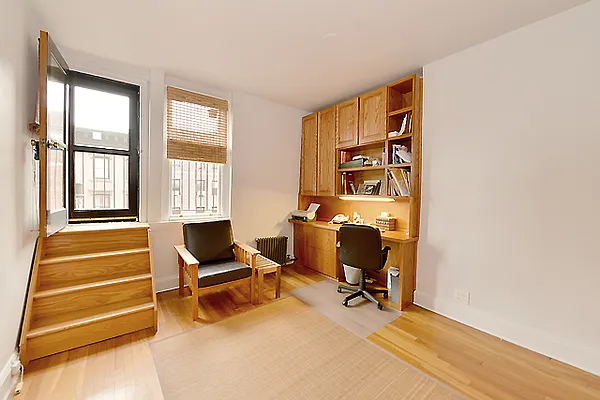 Sold by DALAZAR | media 16