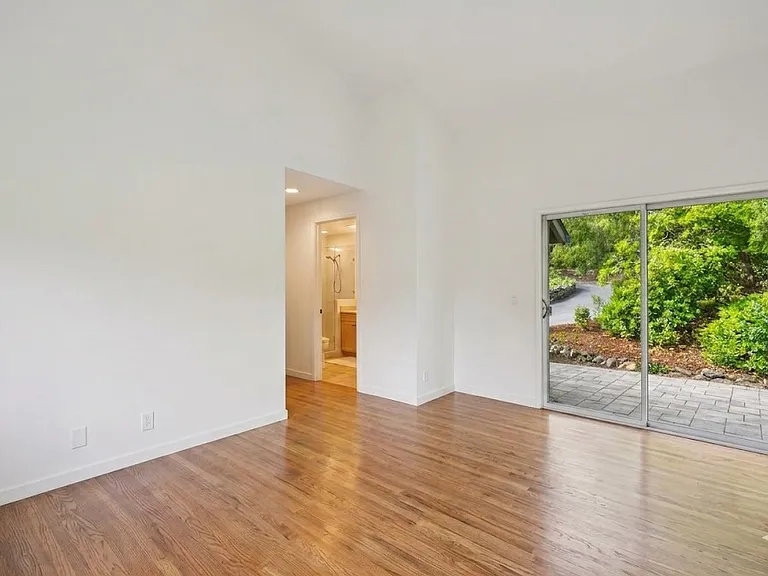 25845 Springhill Dr — Photo 19