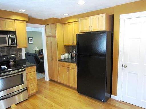 4th image of 10 Shepardsville Dr