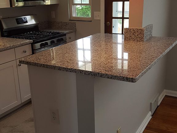 3rd image of 1607 Waltham Rd