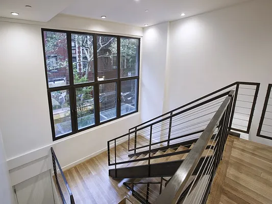 Sold by Sotheby's International Realty | media 8