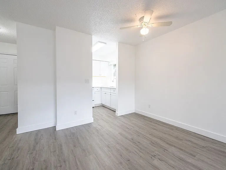 Bridgeview Apartments - Get a $500 VISA! — Photo 21