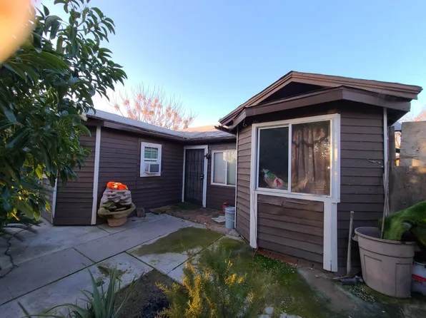 2225 E Lamona Ave, Fresno, CA 93703