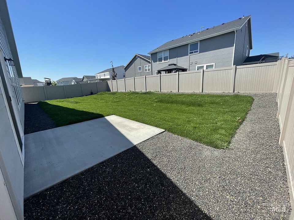 2nd image of 19427 Snowyside Way