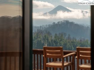 294 Paradise Valley Rd, Zionville, NC 28698