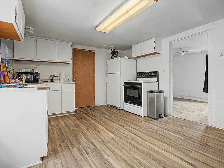 1803 Grand Ave — Photo 3