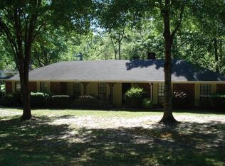 1104 Glenway Dr, Laurel, MS 39440