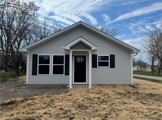 225 North St, Austin, IN