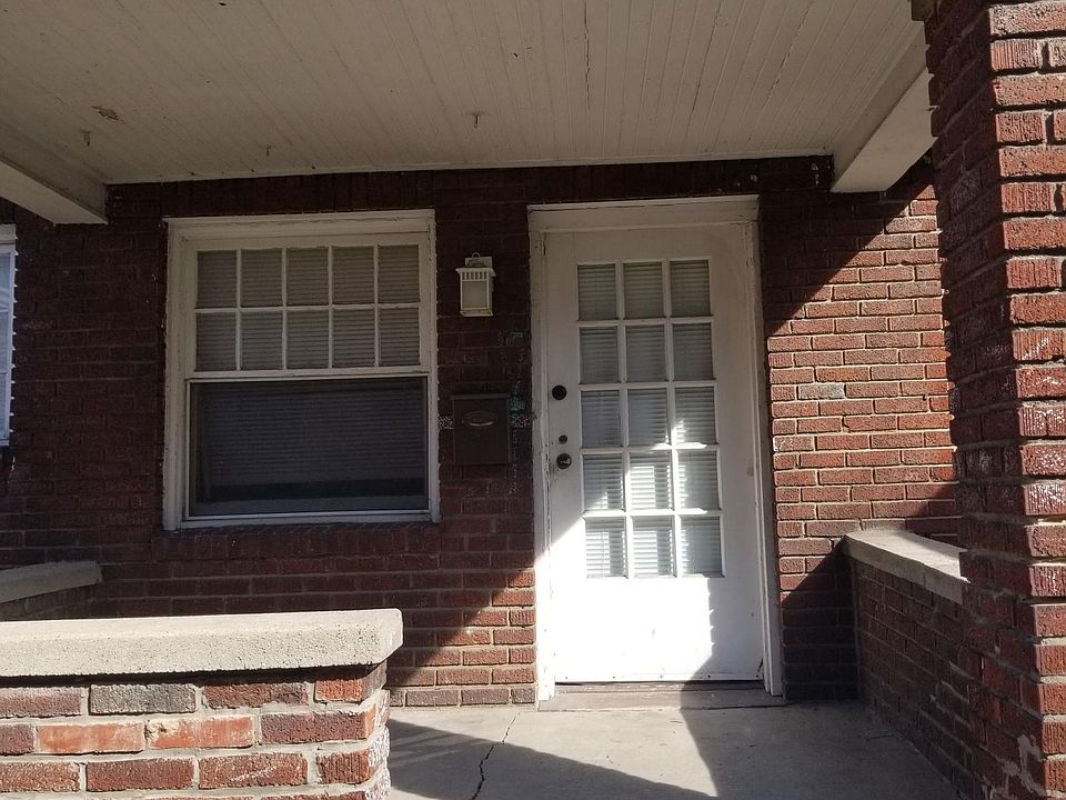 Front porch of townhouse 29