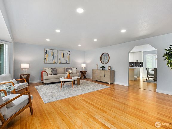 4th image of 6206 Armour Drive SE