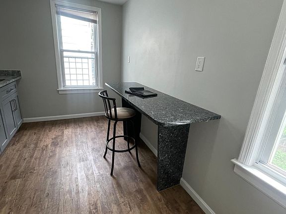 4th image of 98 N 19th St #2-3