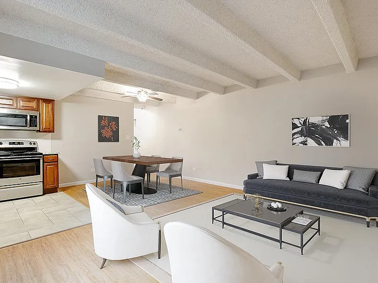 The Delano — Photo 4