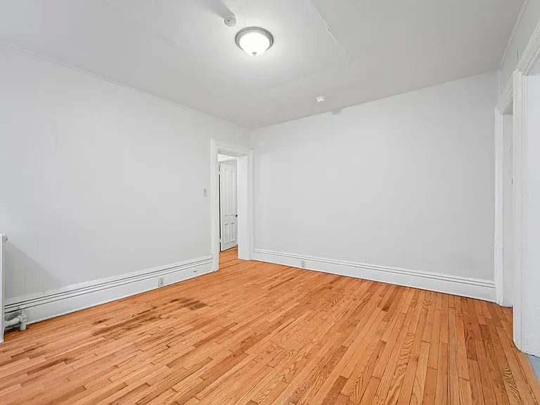 519 23rd St #2 — Photo 8
