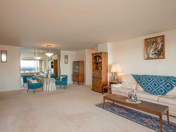 4th image of 16625 Powells Cove Blvd APT 14J