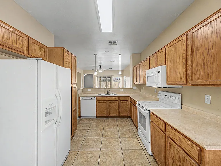 44290 W Neely Dr — Photo 9