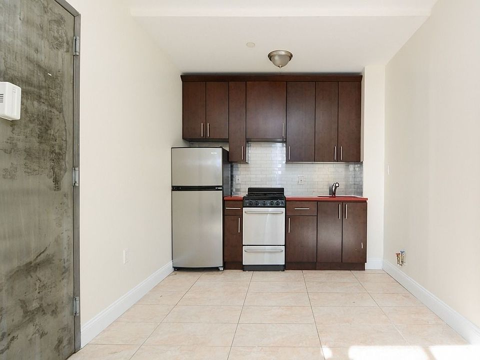 1st image of 80 Lexington Ave #A10