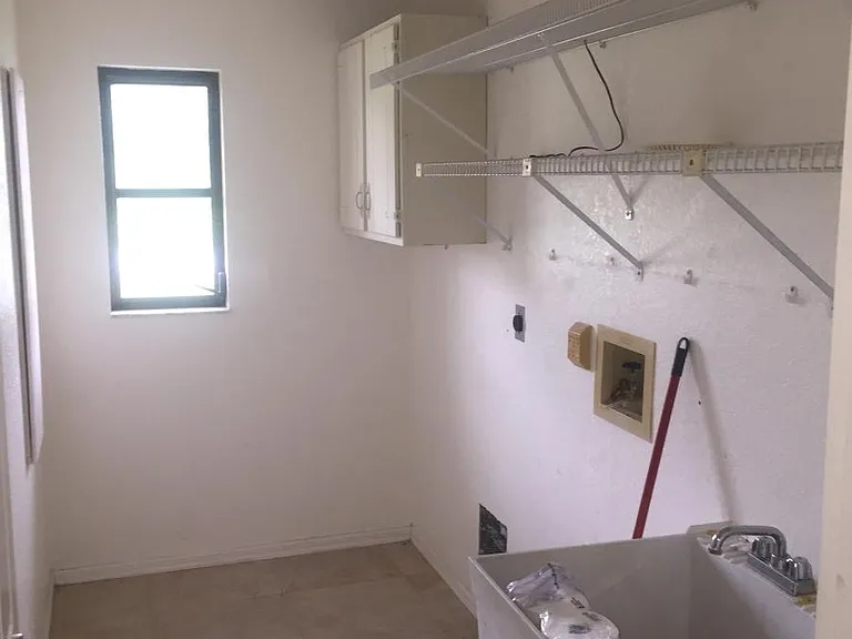 23209 Blackwell Ave — Photo 29