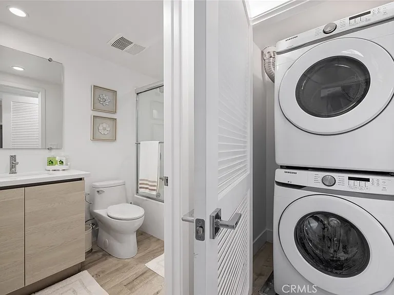 5820 La Mirada Ave #401 — Photo 46