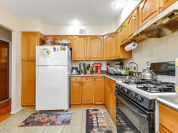 5th image of 10546 Flatlands 2nd St