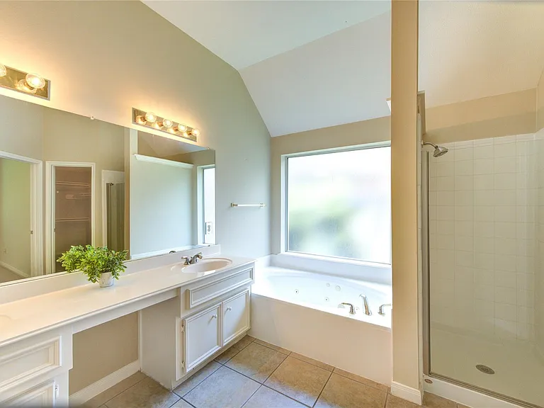21930 Shady Heath Ln — Photo 41