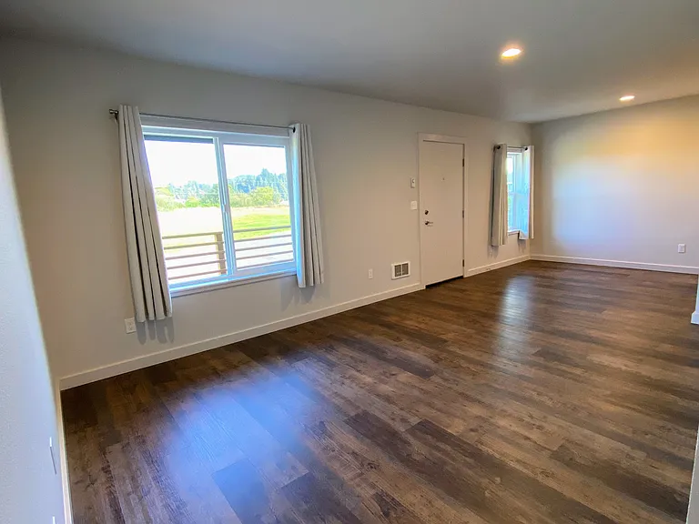 575 Greenwood Ave #5 — Photo 5