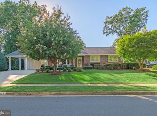 4216 Worcester Dr, Fairfax, VA 22032