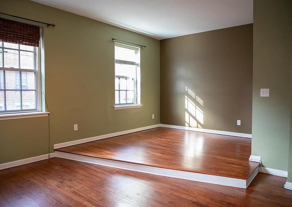 1st image of 227 Christopher Columbus Dr APT 203B