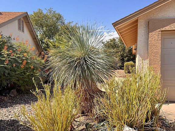 3rd image of 9845 W RIMROCK Drive