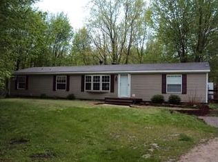 2068 E Stewart Rd, Midland, MI 48640