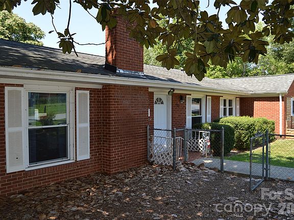 2nd image of 437 Hillcrest Rd