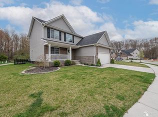 37645 Dianne Ln, New Boston, MI 48164