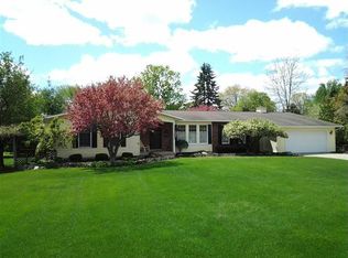 8403 McIntosh Cir, Flushing, MI 48433
